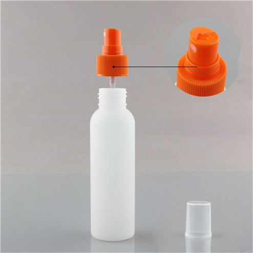 detail of 100ml (3oz) PE/PP cosmo round bottles