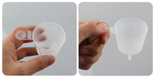 detail of Mini PP handheld plastic funnel manufacturing